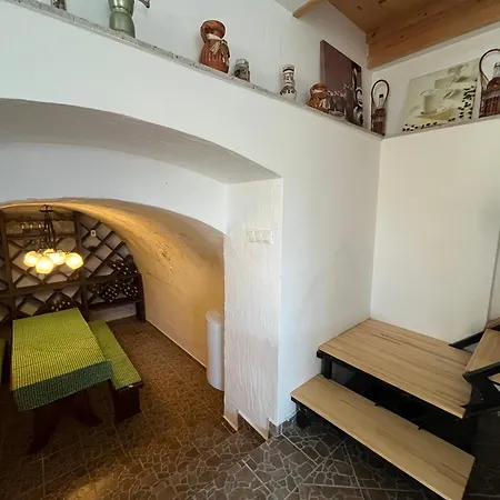 Erdodi Pince Badacsony Eperfas Haz Holiday home *